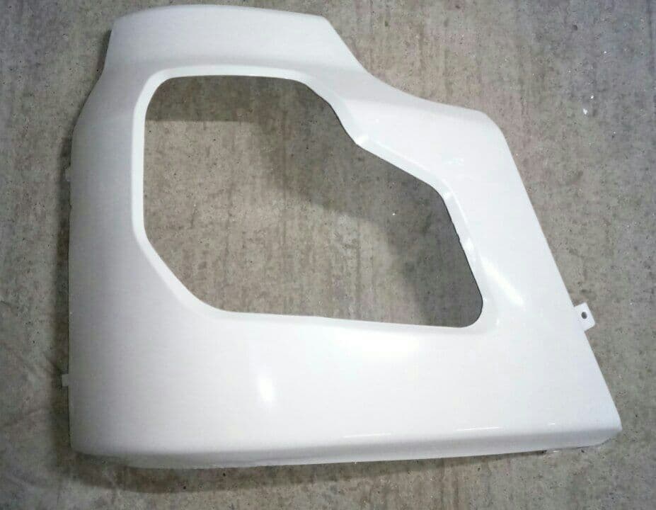 Бампер (боковая часть) R