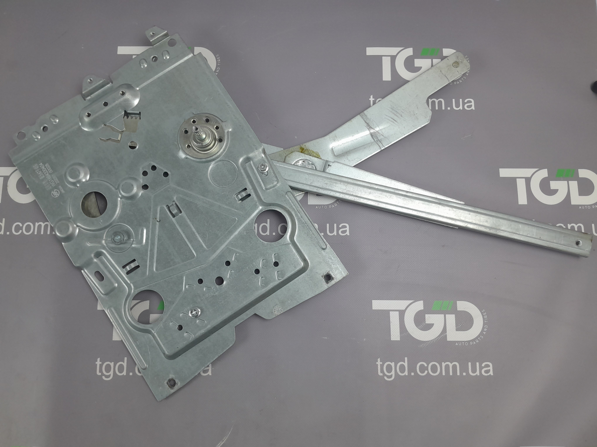 Howo T70 Стеклоподъёмник механический R