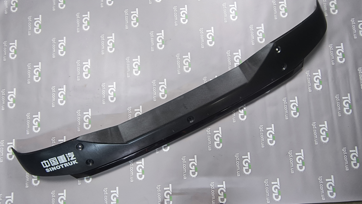 Howo A7 Козырёк солнцезащитный